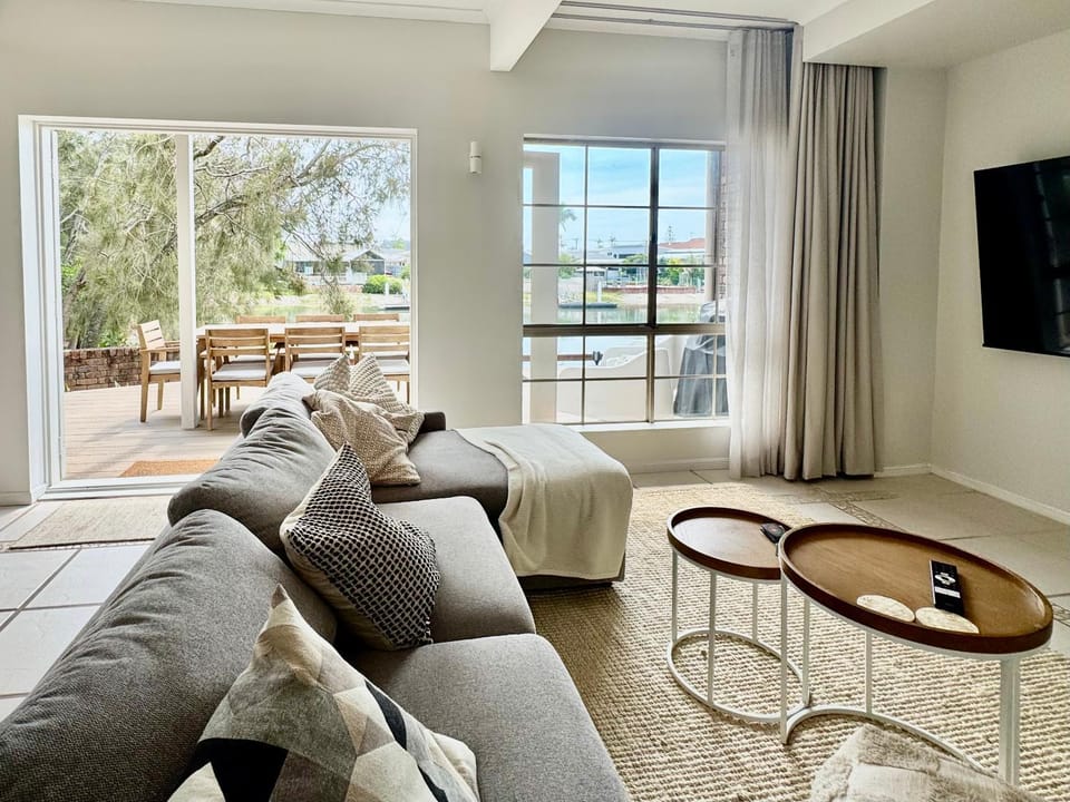 Mooloolaba Coastal Canal Villa Villa in Sunshine Coast