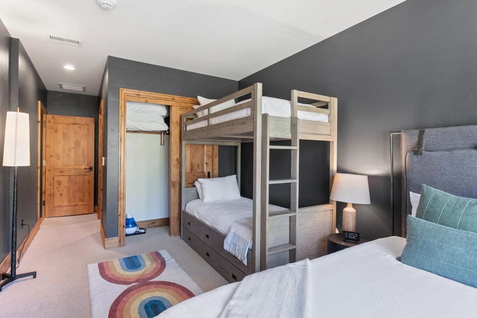 Shooting Star Lodge at Deer Valley Resort - Two Bedroom Residence #204 Apartment in Park City
