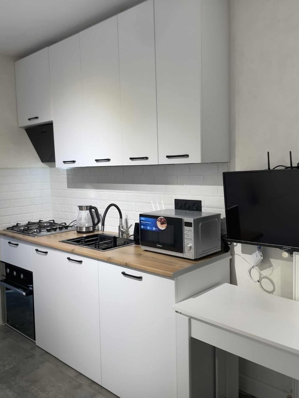 Coffee/tea facilities, Kitchen or kitchenette