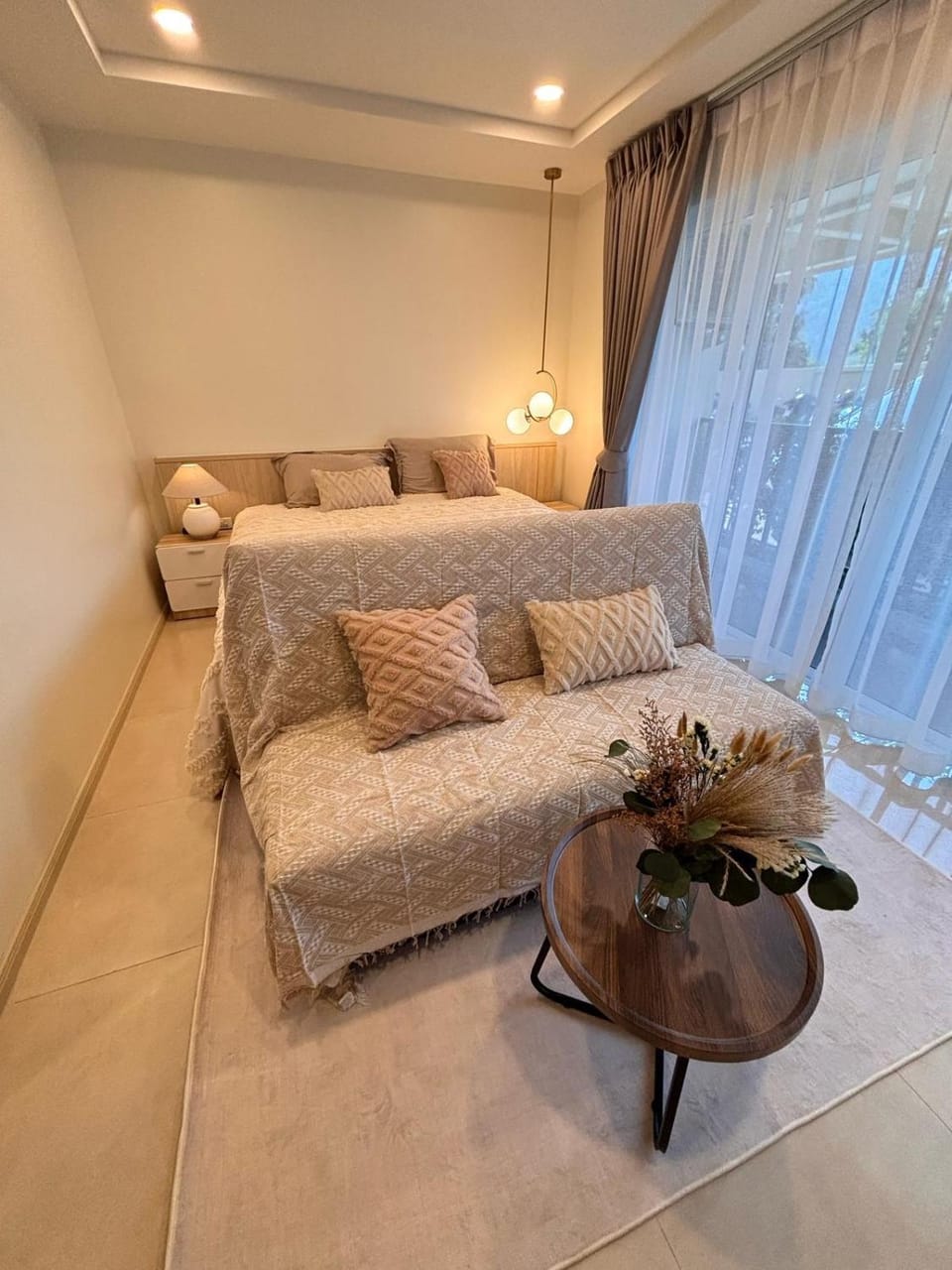 Bed, Balcony/Terrace, Living room