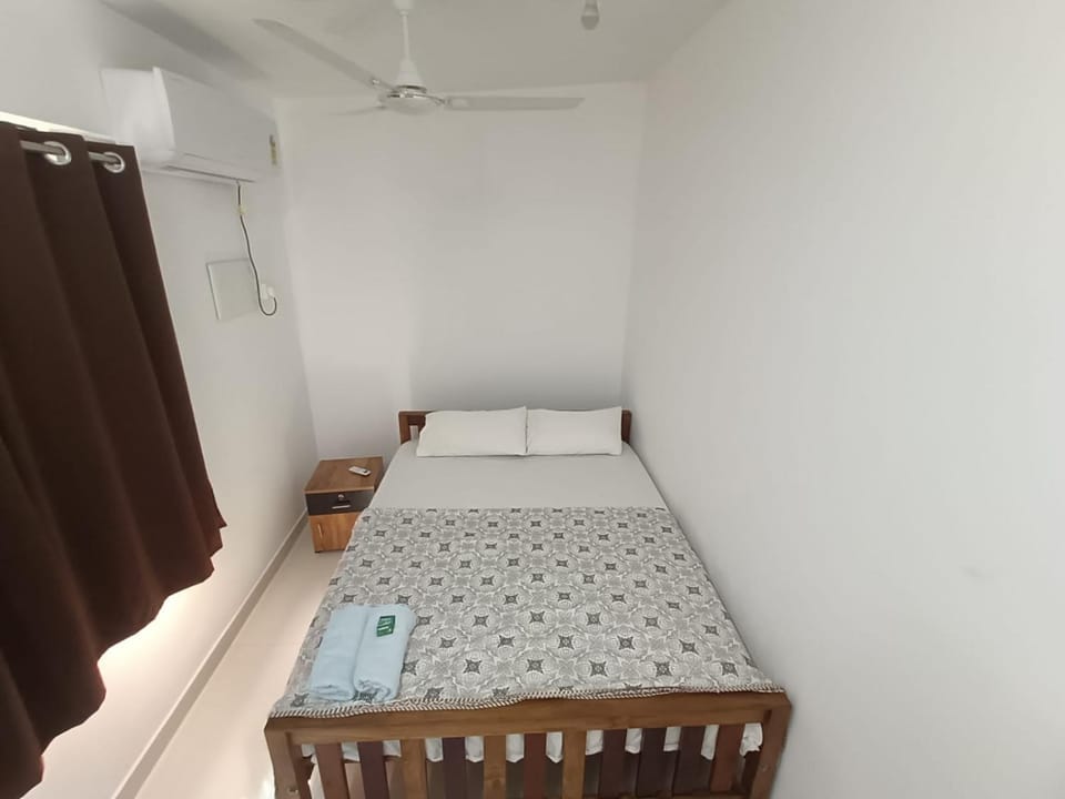 Bedroom, air conditioner