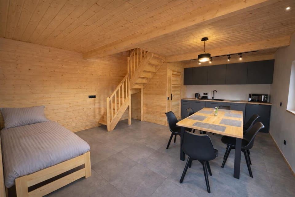 Kitchen or kitchenette, Living room, Seating area, Dining area