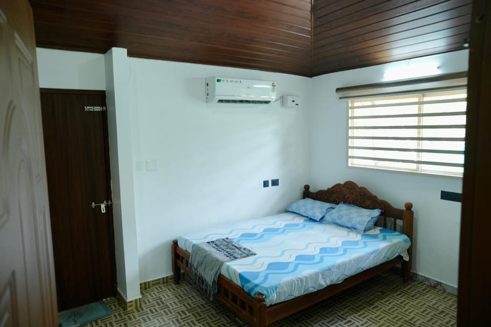 CatsClaw Inn Bed and Breakfast in Kochi