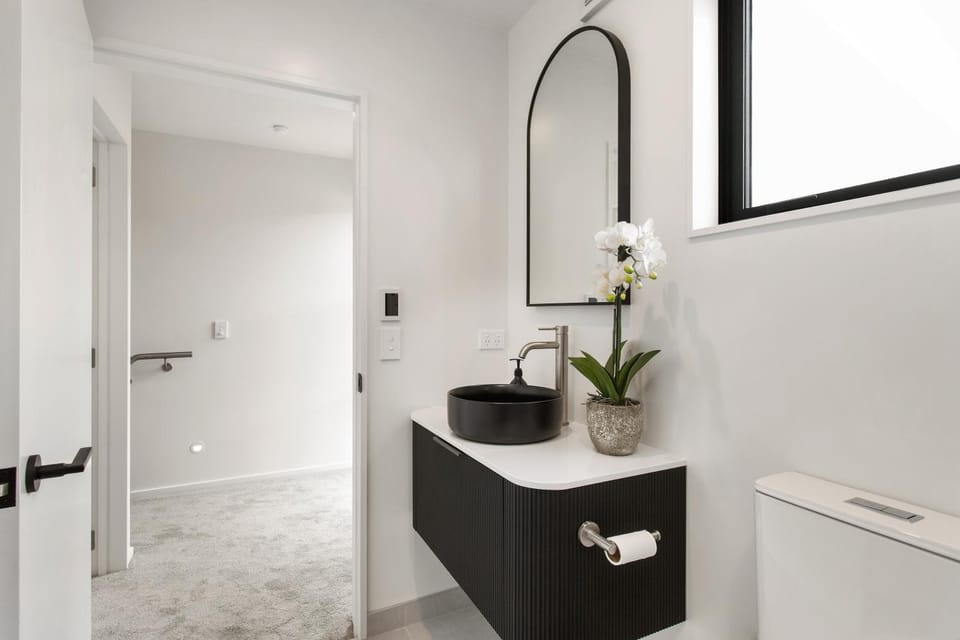 Sophisticated Urban Luxury Living 1 Bedroom Apartment in Christchurch
