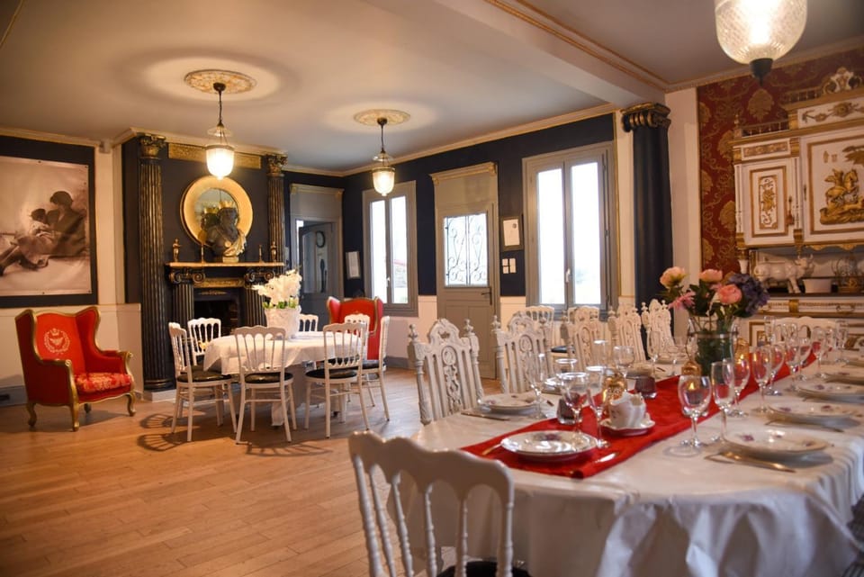 Banquet/Function facilities, Dining area