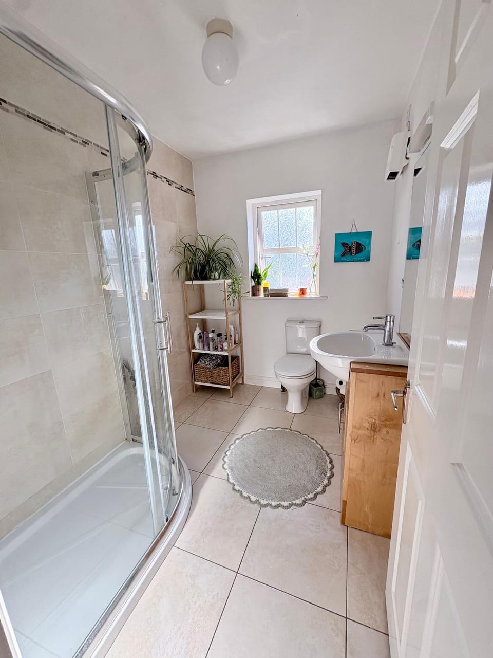 Peaceful Spacious Double Room in Warm Friendly Home Vacation rental in Ireland