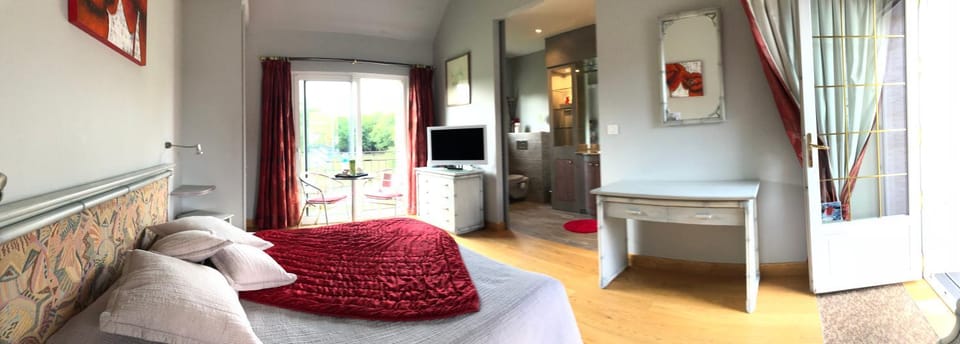 Photo of the whole room