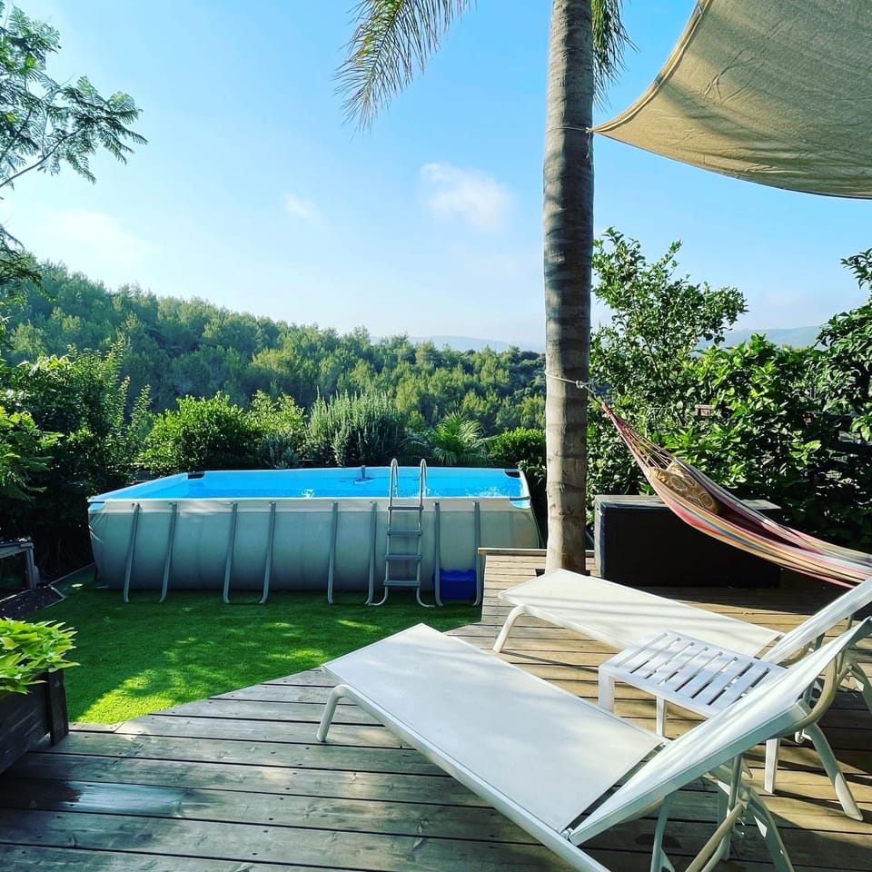 Amazing Private Suite with Garden, Pool, Hottub & Mountains View Apartment in Haifa