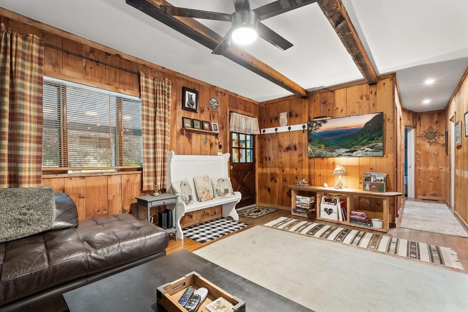 Adventure Basecamp! Cabin near all Attractions! Cabin in Pennsylvania