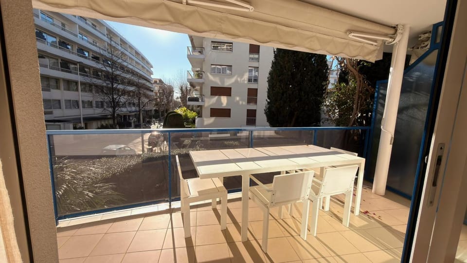 Balcony/Terrace, Dining area