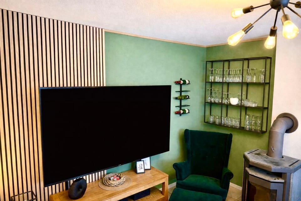 Living room, fireplace