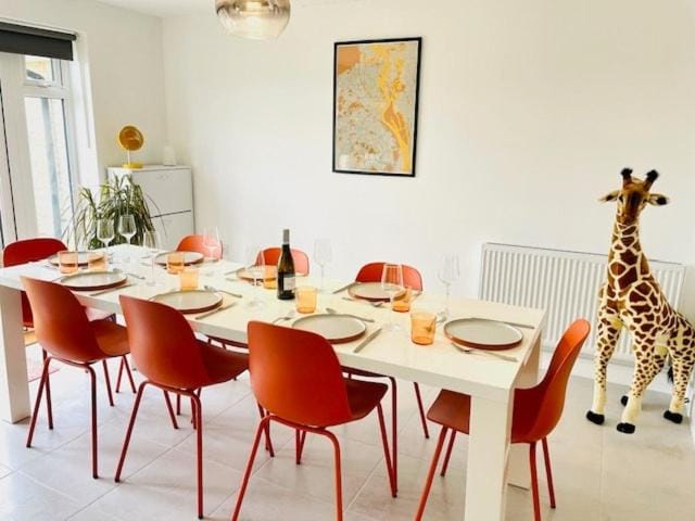 Stunning Modern Four Bed Home Near Witney & Oxford House in Oxford