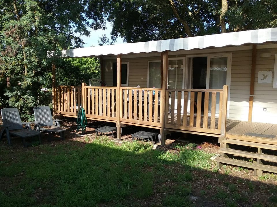 Property building, Balcony/Terrace