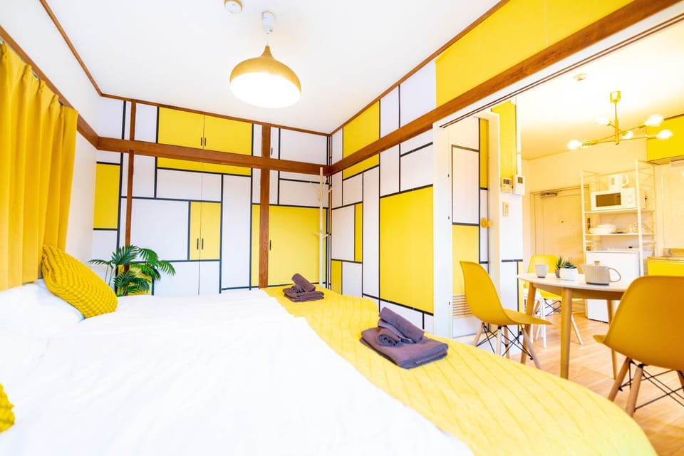 Bed, Kitchen or kitchenette, Photo of the whole room, Seating area, Dining area, Bedroom