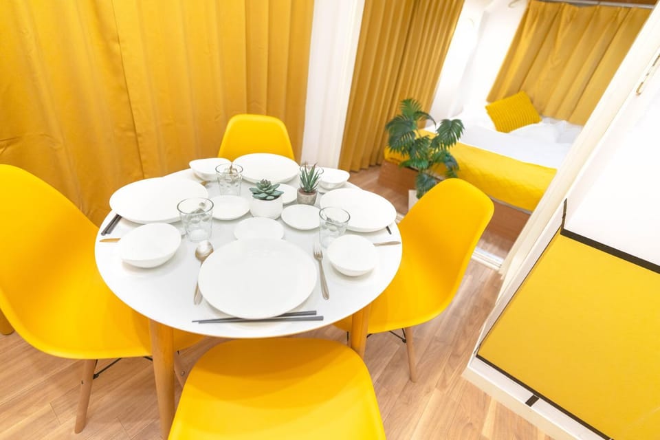 Seating area, Dining area