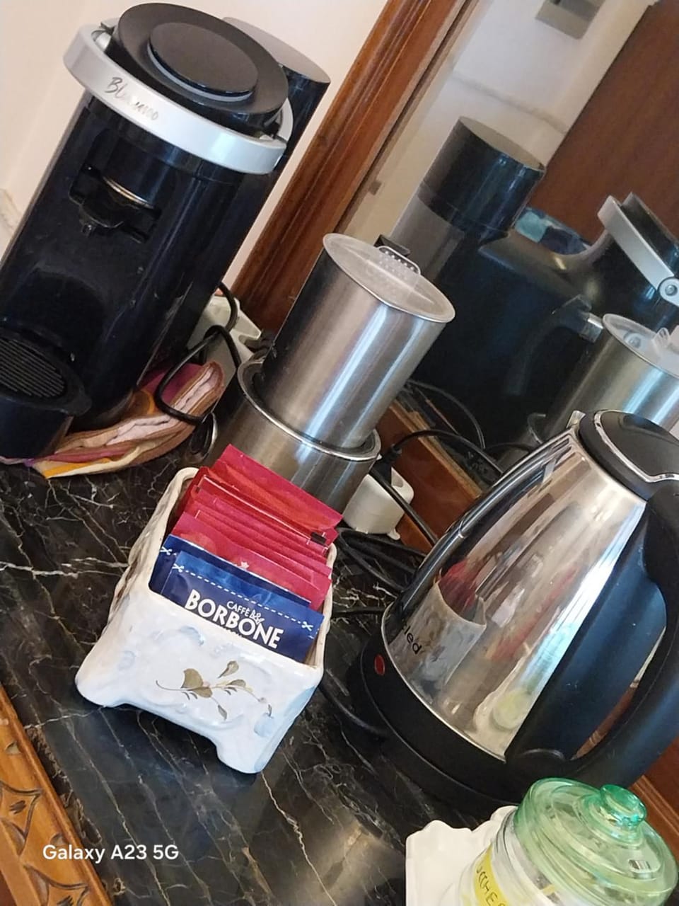 Coffee/tea facilities