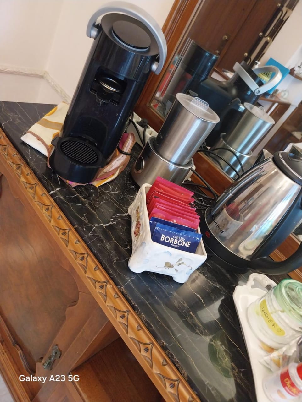 Coffee/tea facilities