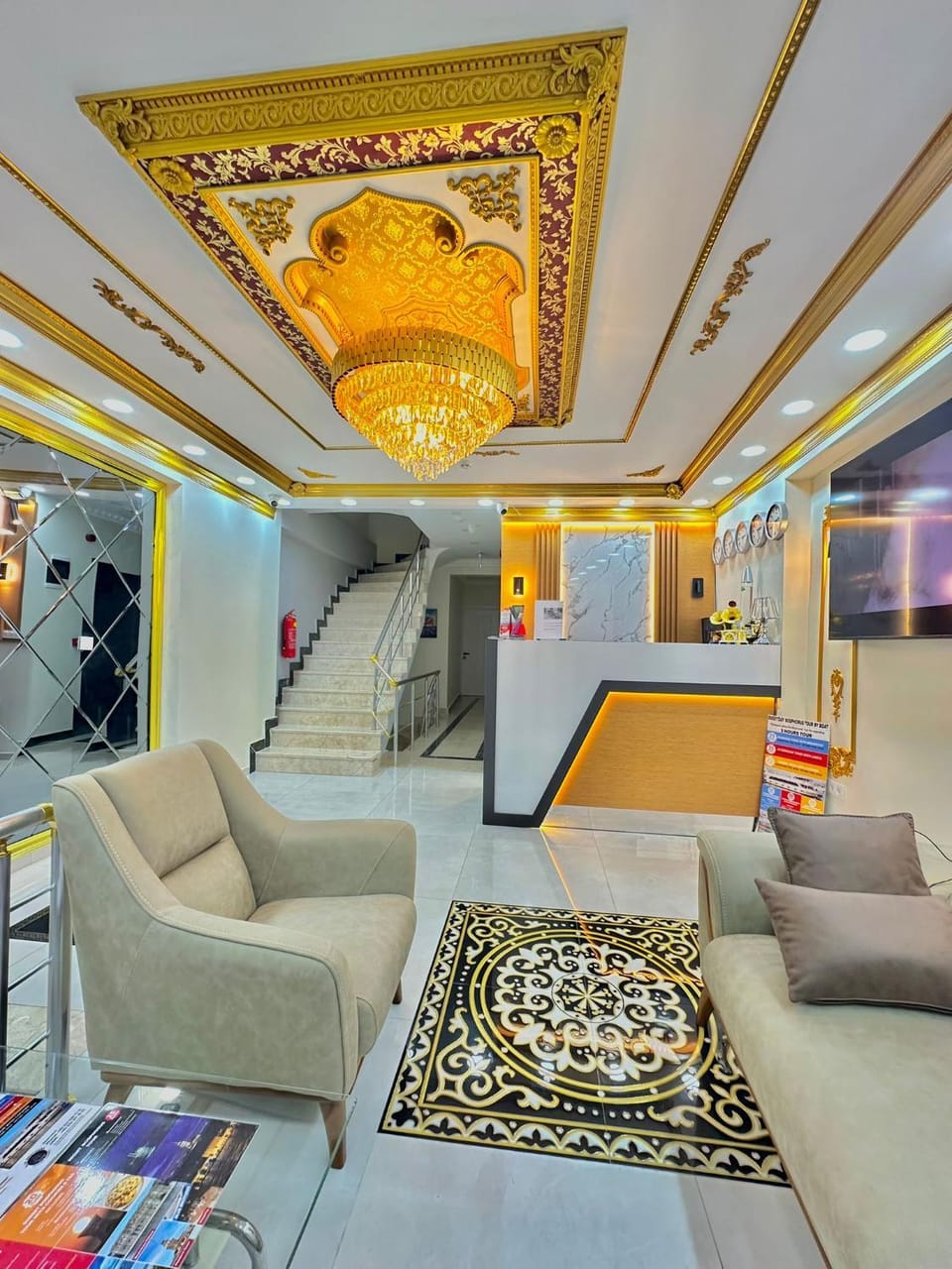 TV and multimedia, Lobby or reception, Seating area, air conditioner