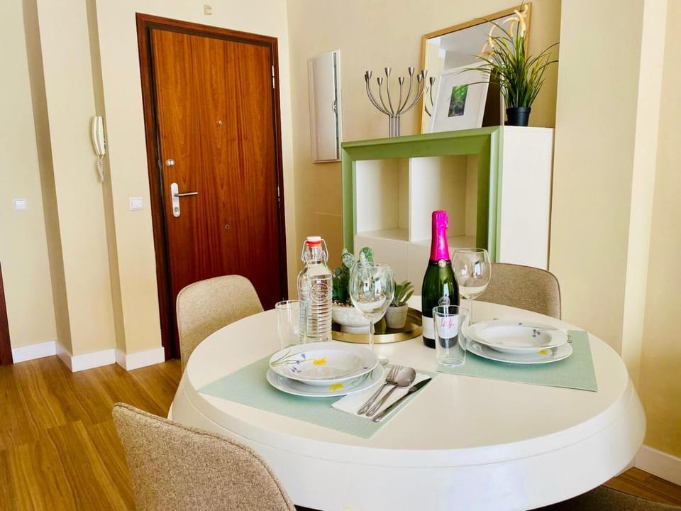 Food and drinks, Dining area