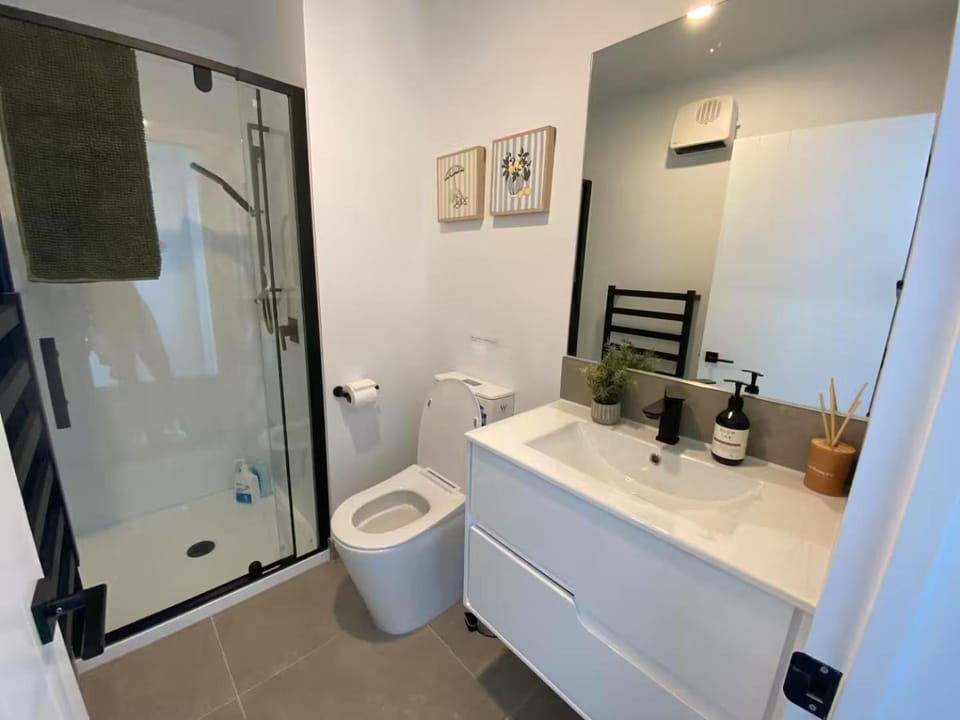 Shower, Toilet, Bathroom