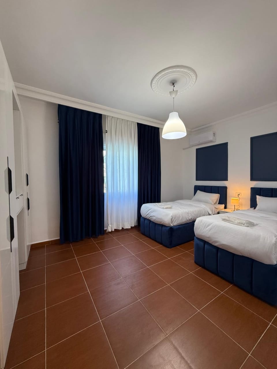 3bedroom aprt of 200sqm near movenpick hotel amman Apartment in Africa