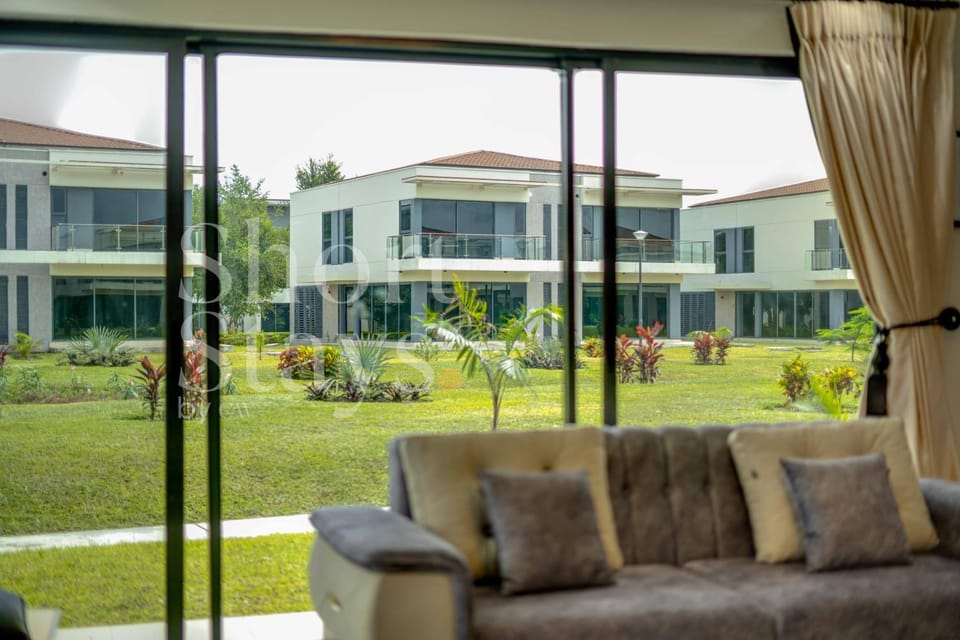 Natural landscape, Seating area, Garden view