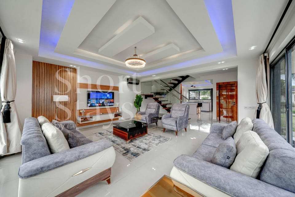 TV and multimedia, Living room, Seating area