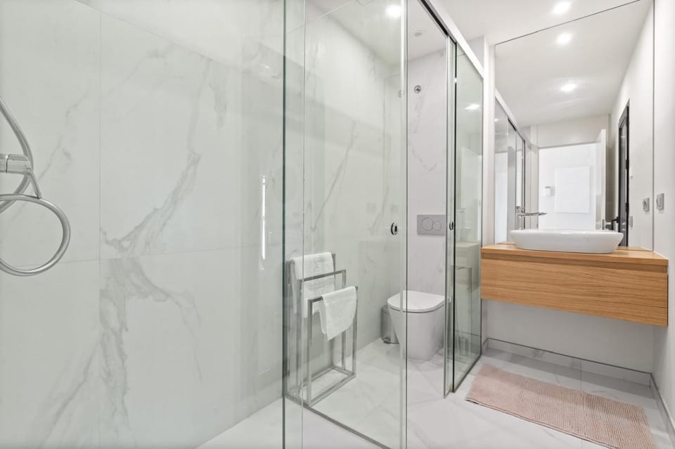 Shower, Toilet, Bathroom
