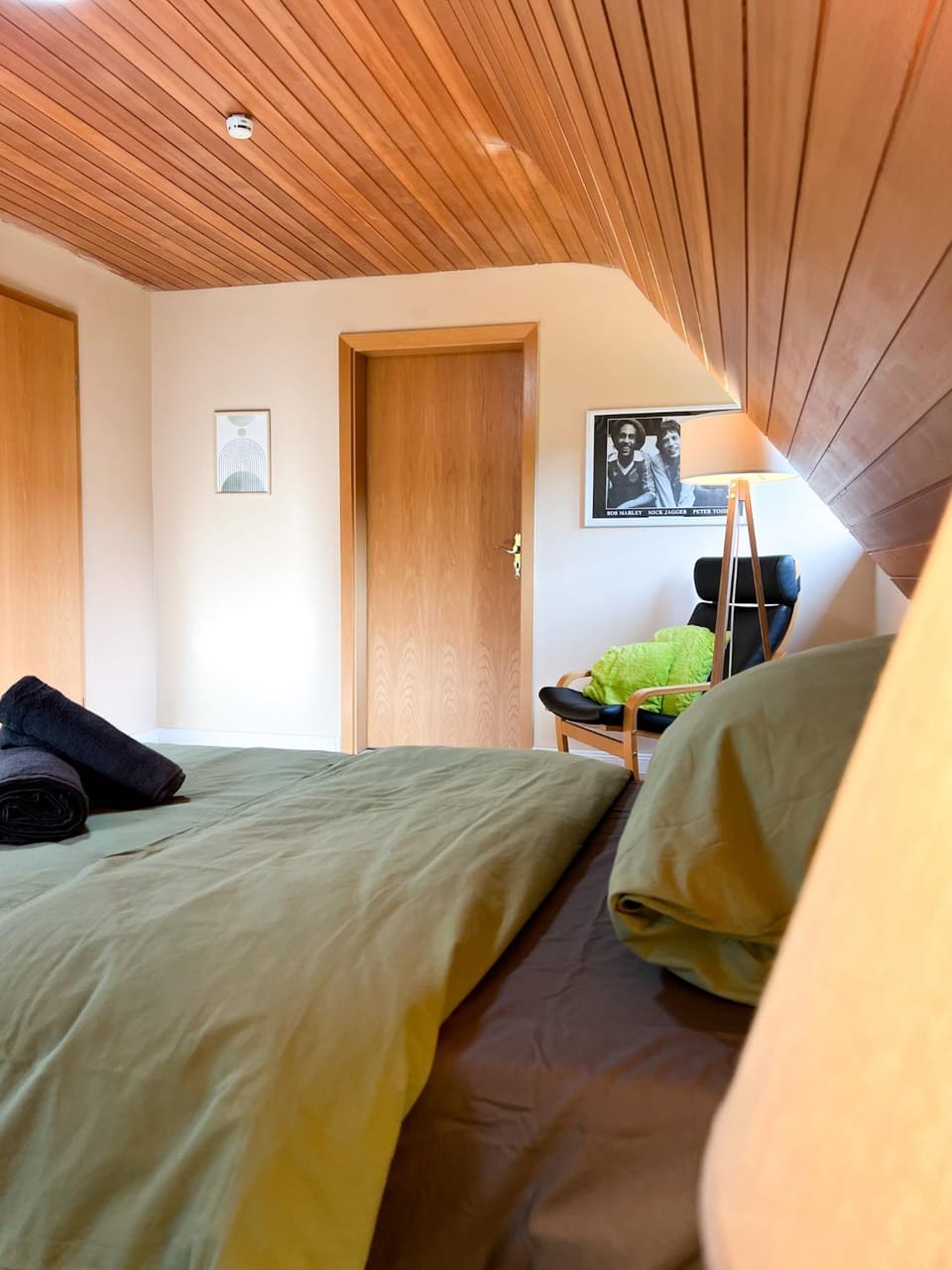Bed, Bedroom