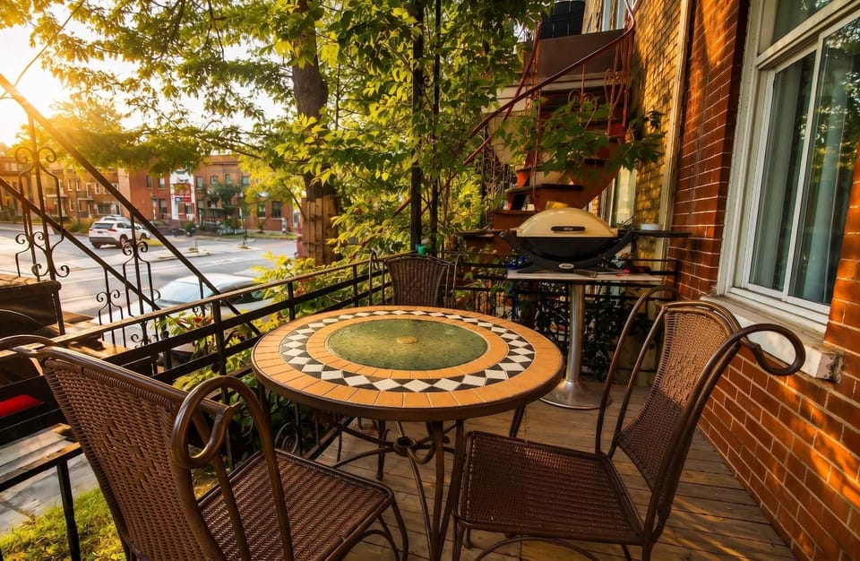 Urban & practical 7 people 2BR AC 2 Parking Apartment in Quebec City