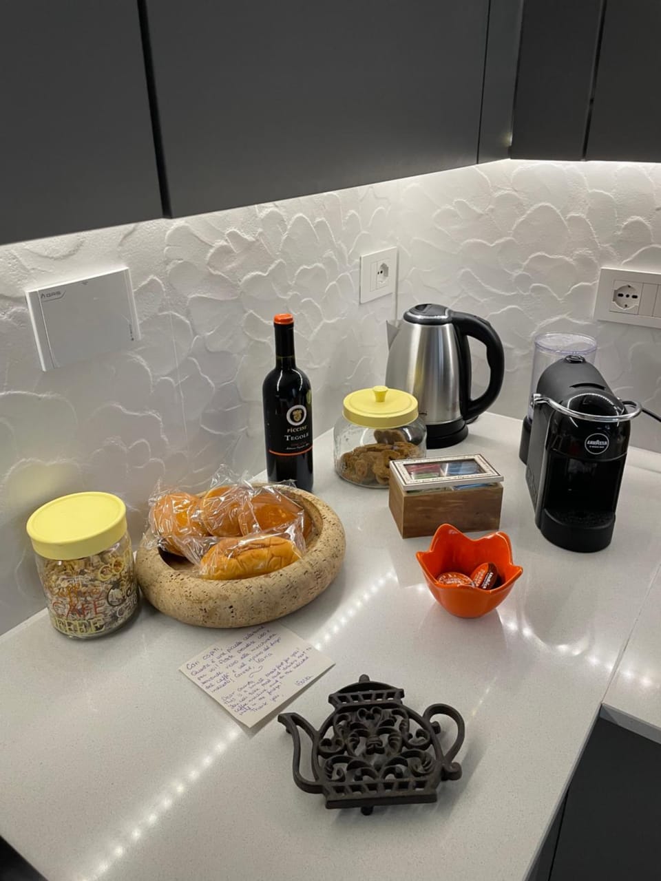 Coffee/tea facilities
