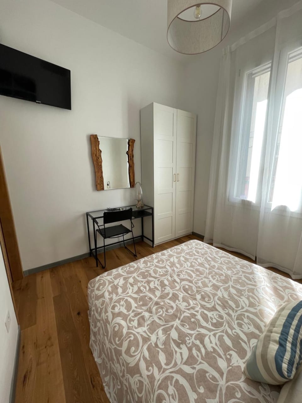 TV and multimedia, Bedroom, wardrobe