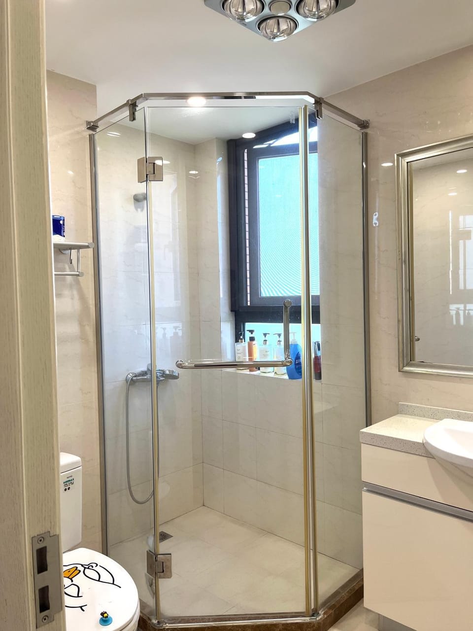 Shower, Bathroom, towels