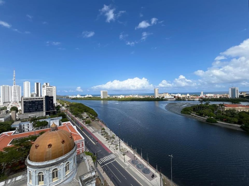 Apto central com a melhor vista panorâmica do Recife Apartment in Recife