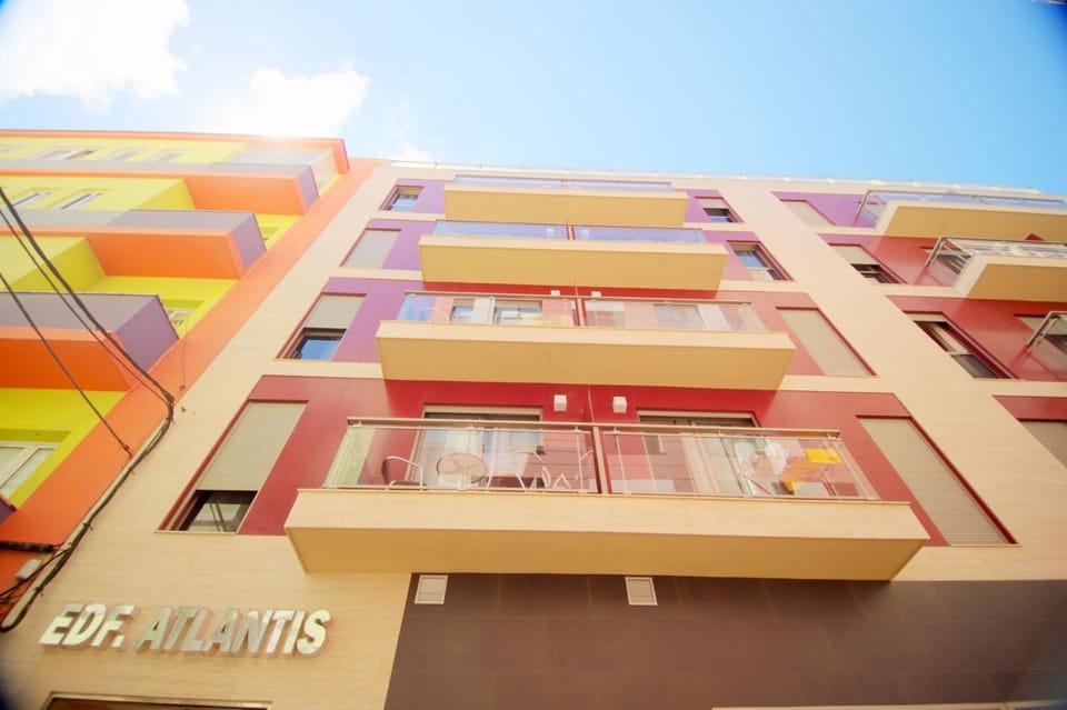 Facade/entrance, Off site