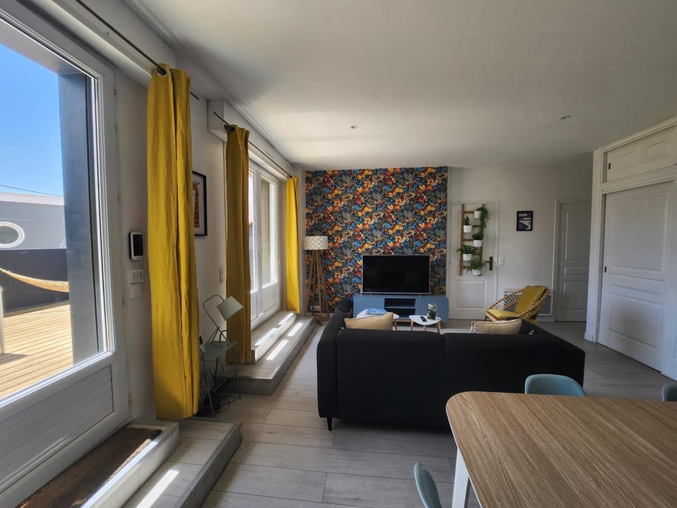 TV and multimedia, Living room