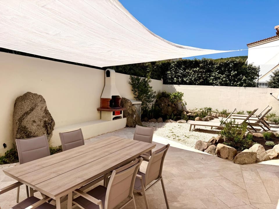 Le Maree Apartments House in Sardinia