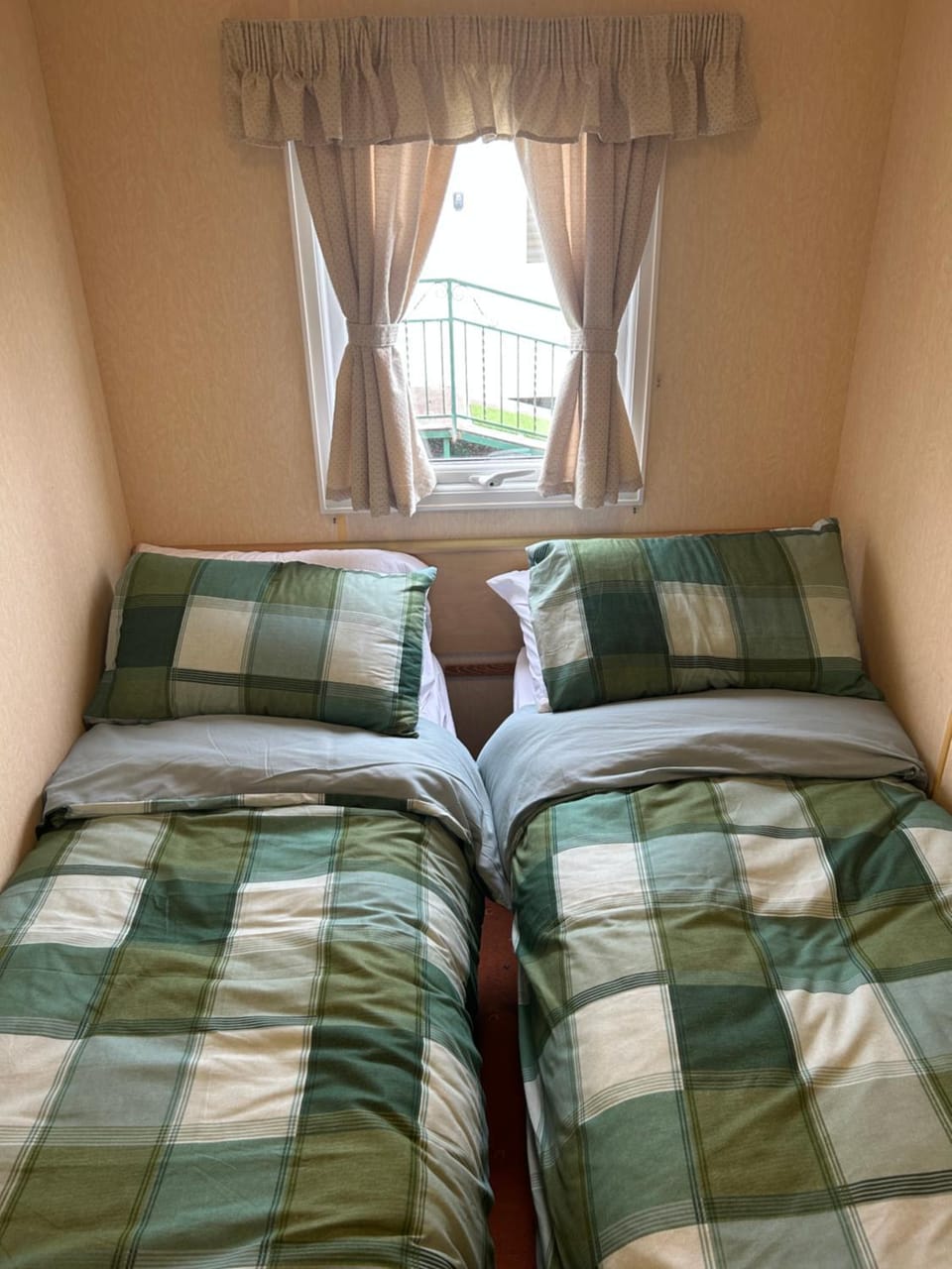 Happy Days Chapel St Leonards 8 Berth Lovely Spacious Caravan Campground/ 
RV Resort in Chapel Saint Leonards