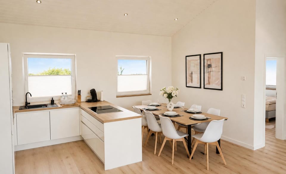 Coffee/tea facilities, Kitchen or kitchenette, Dining area, pet friendly, stove