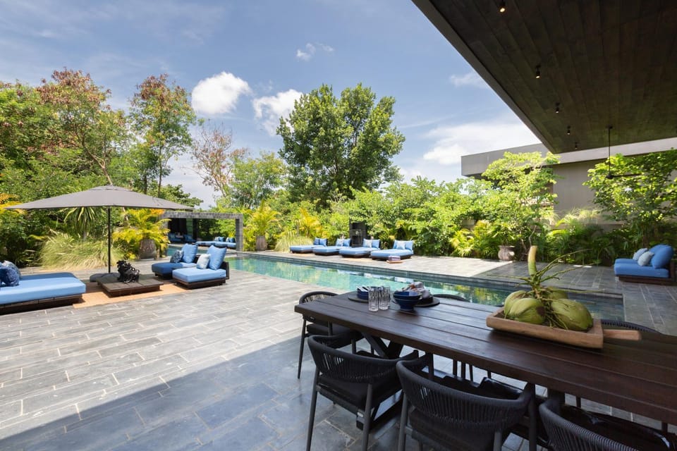 Natural landscape, Garden, Seating area, Dining area, Swimming pool