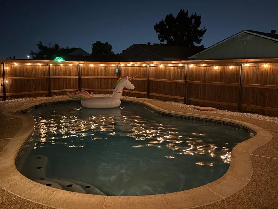 Night, Swimming pool