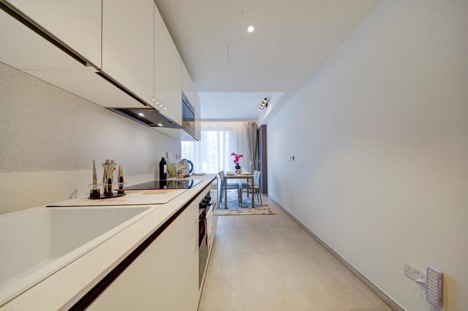 Mercury 317 - 2x Pool Cards Access & Shopping Mall Apartment in Saint Julians
