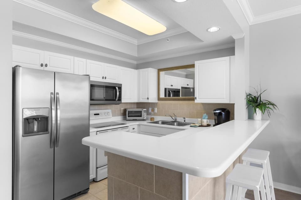 Destin West Gulfside 305 - Ocean Views - Free Beach Service Apartment in Okaloosa Island