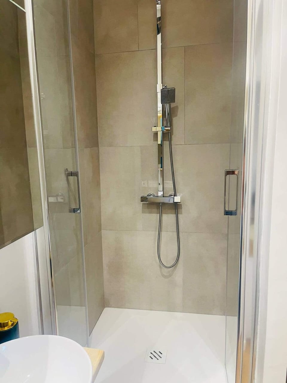 Shower, Bathroom