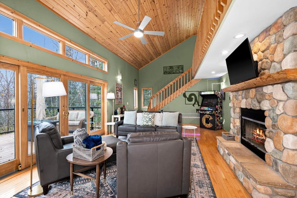 Living room, fireplace