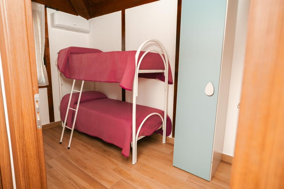 bunk bed
