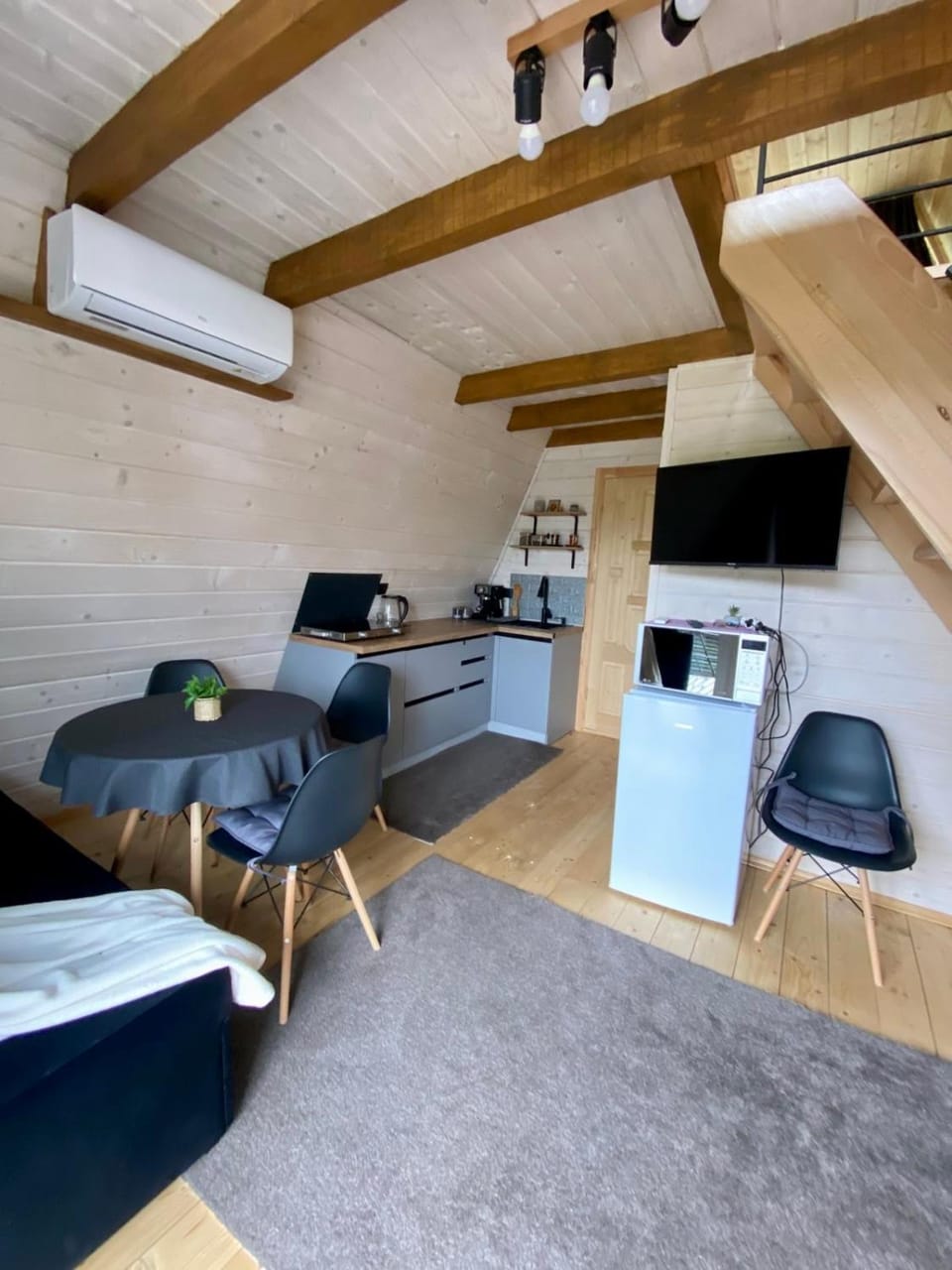 Living room, air conditioner