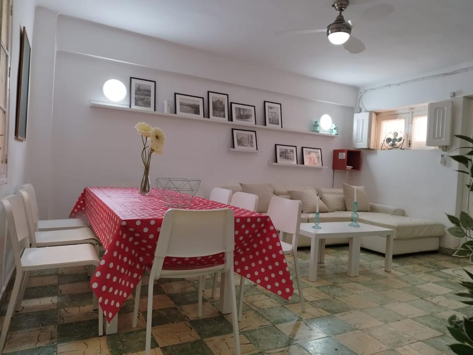 Big Flat in Malaga Historical Center for 7 Apartment in Malaga