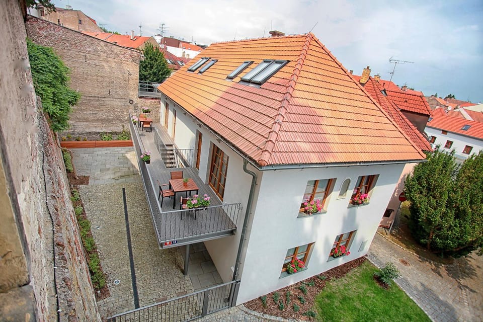 Property building, Off site, Bird's eye view