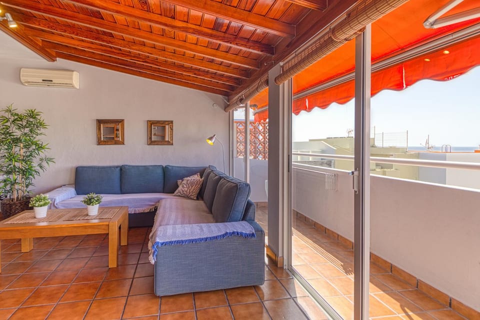 Day, View (from property/room), Balcony/Terrace, Living room, Seating area, air conditioner